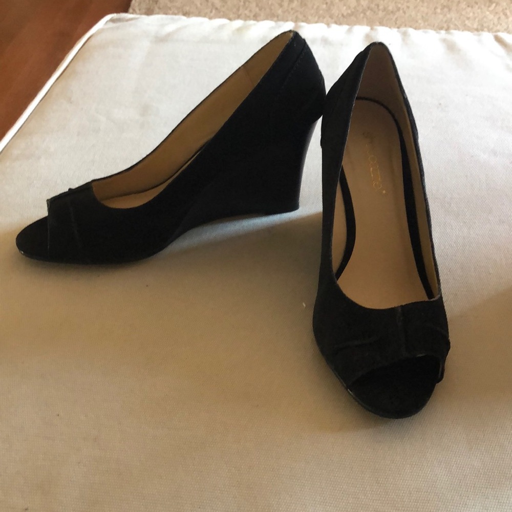 Shoedazzle black wedge dress shoes.